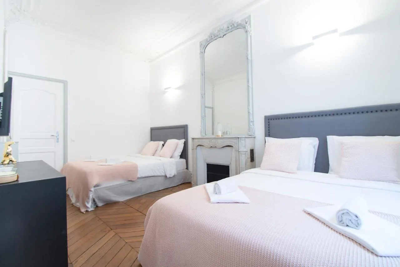 Dreamyflat - Champs élysées Apartahotel París