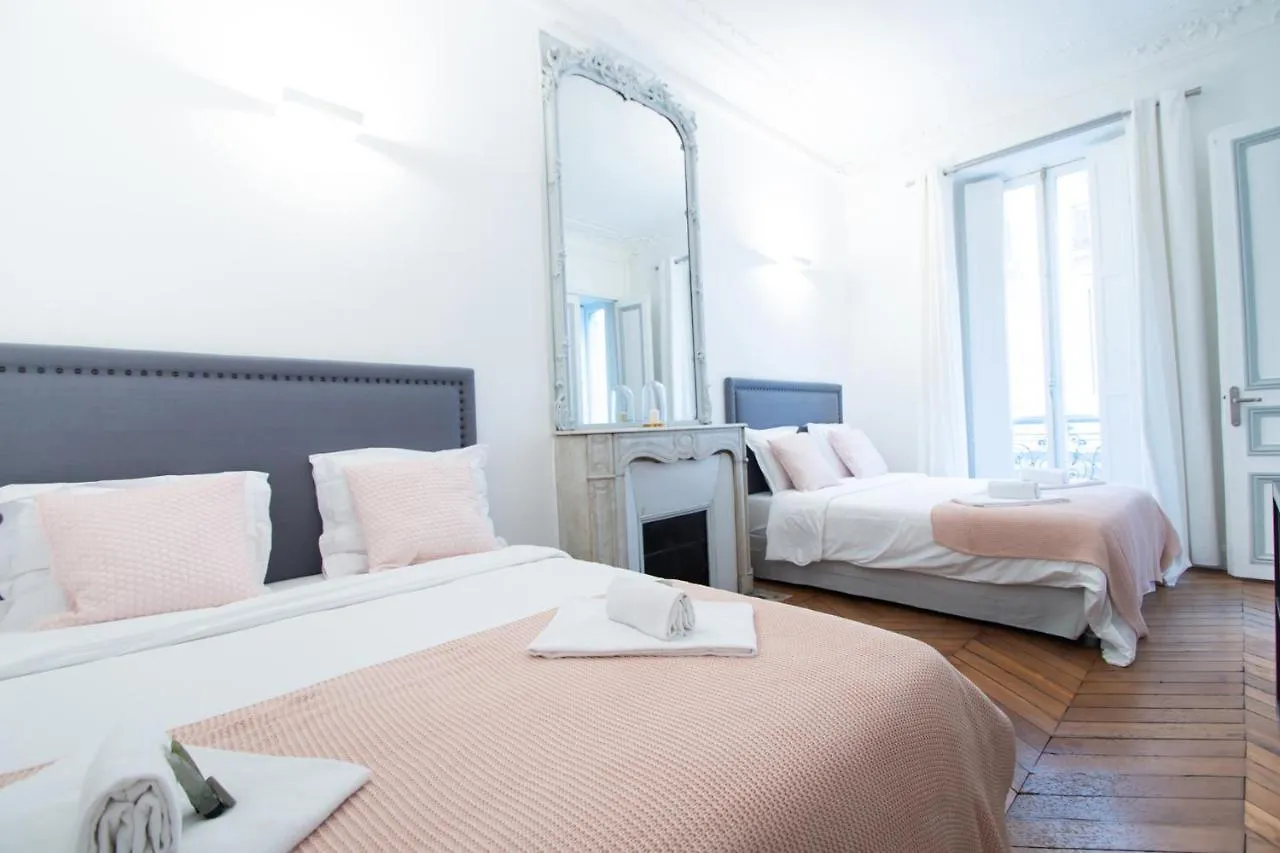 Dreamyflat - Champs élysées Apartahotel